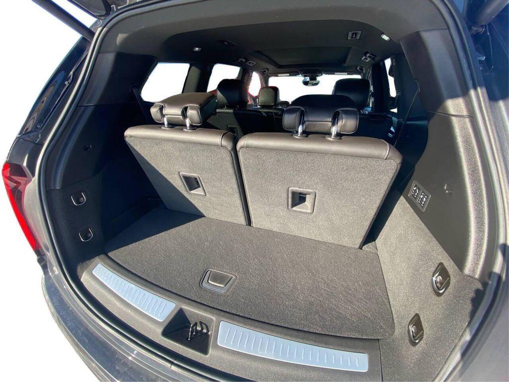 used 2023 Cadillac XT6 car, priced at $34,950