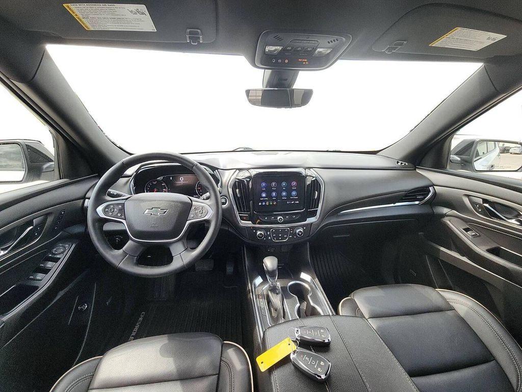 used 2023 Chevrolet Traverse car, priced at $32,150