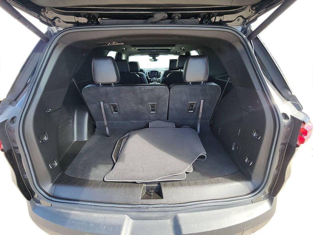 used 2022 Chevrolet Traverse car, priced at $29,450