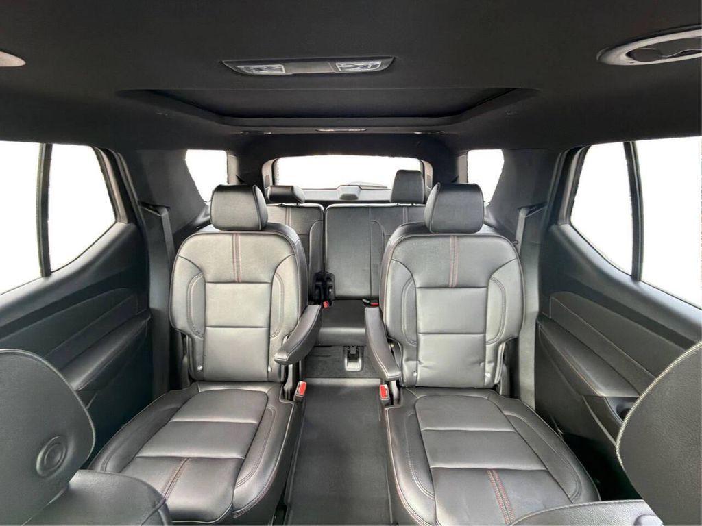 used 2023 Chevrolet Traverse car, priced at $32,950