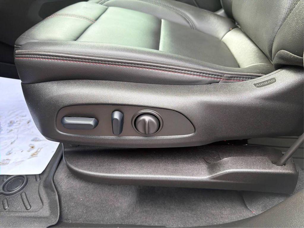 used 2023 Chevrolet Traverse car, priced at $32,950