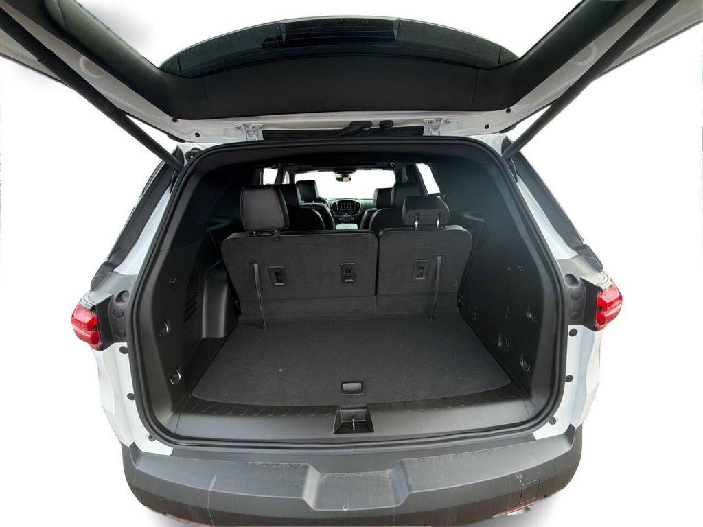 used 2023 Chevrolet Traverse car, priced at $32,950