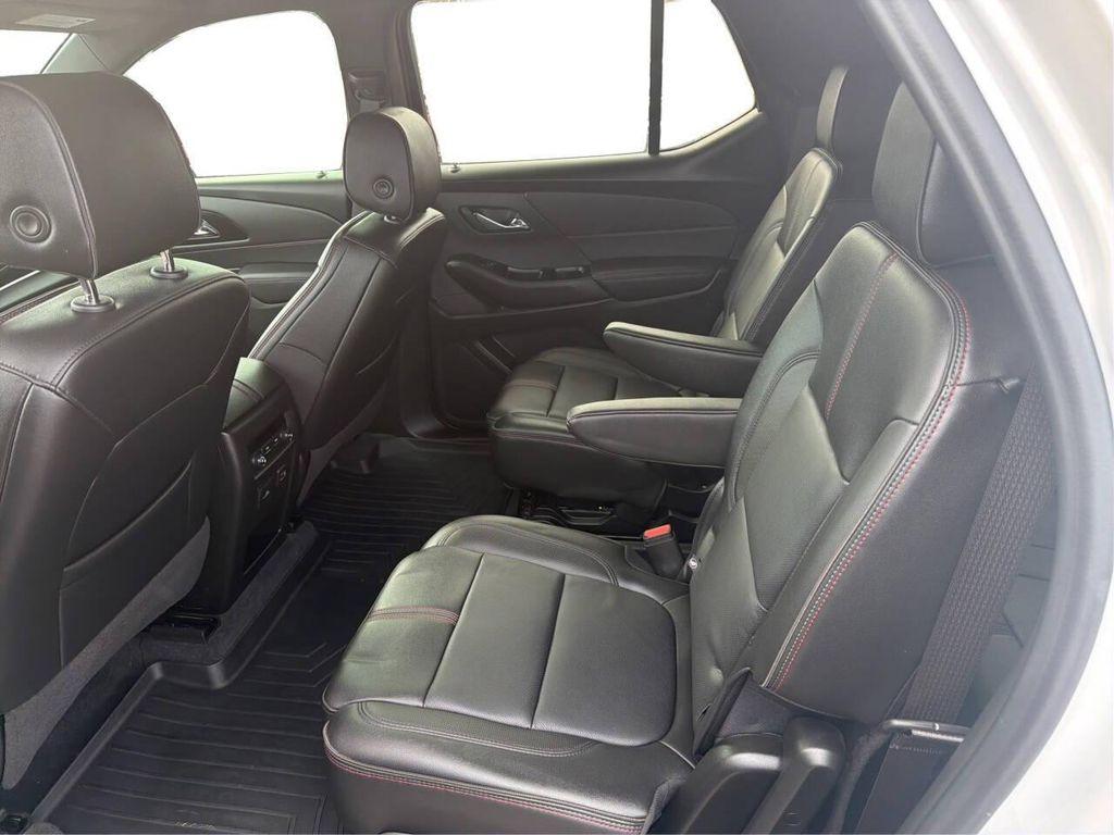 used 2023 Chevrolet Traverse car, priced at $32,950