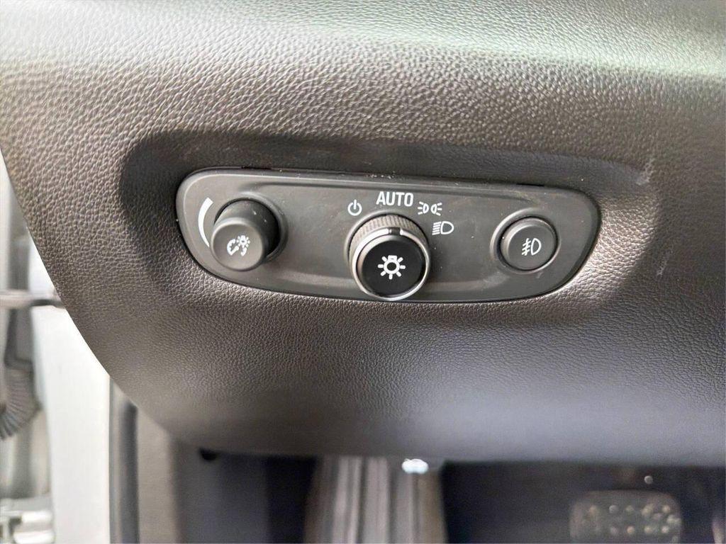 used 2021 Chevrolet Traverse car, priced at $26,950