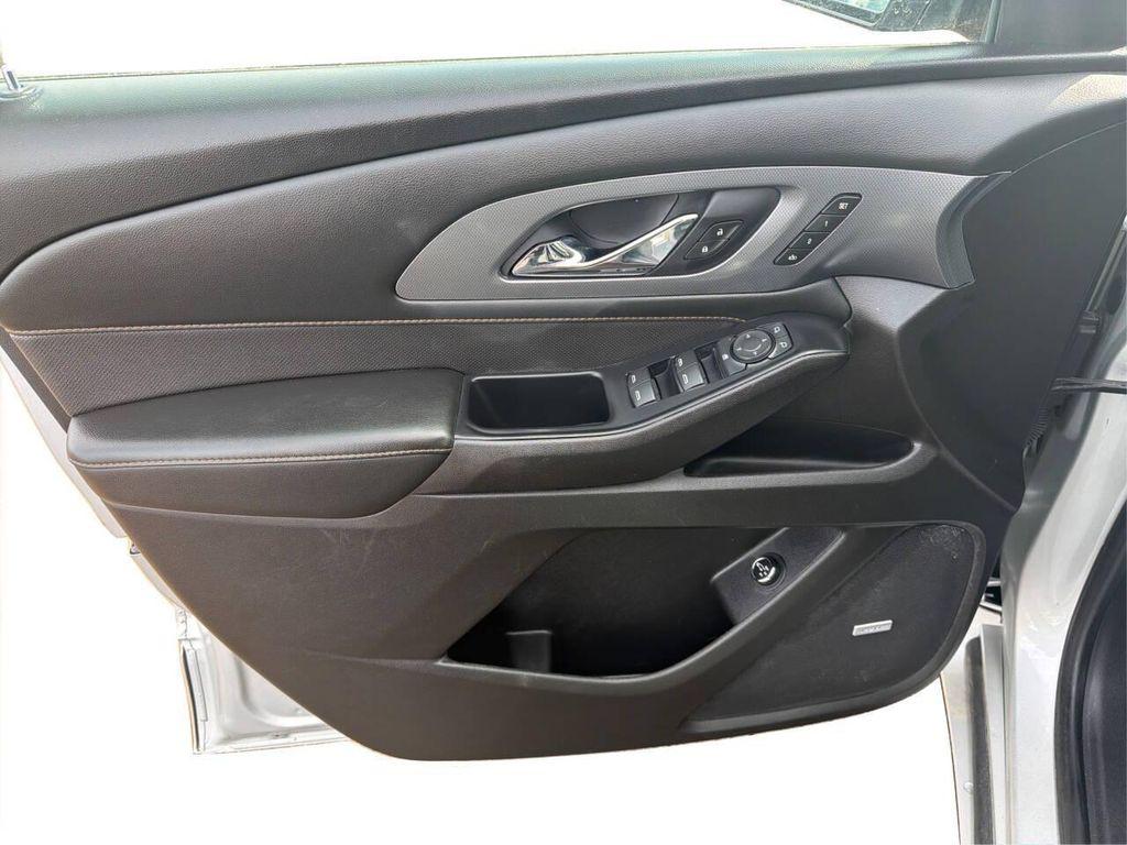 used 2021 Chevrolet Traverse car, priced at $26,950
