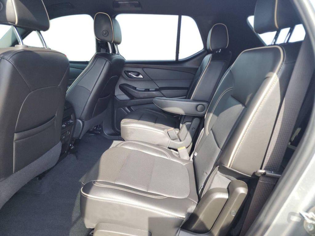 used 2023 Chevrolet Traverse car, priced at $33,950