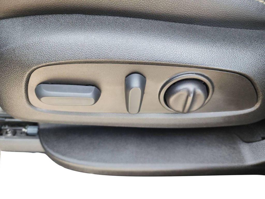 used 2023 Chevrolet Traverse car, priced at $33,950