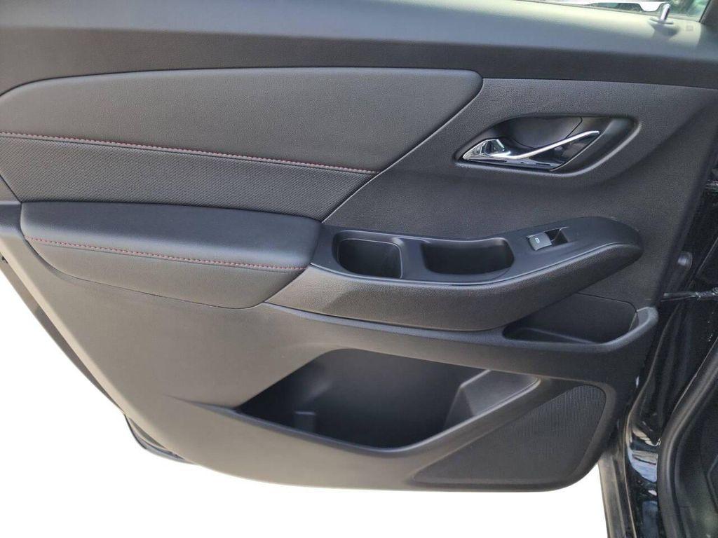 used 2023 Chevrolet Traverse car, priced at $31,950