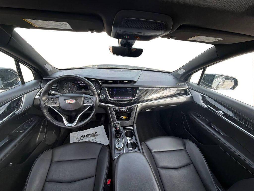 used 2023 Cadillac XT6 car, priced at $33,950