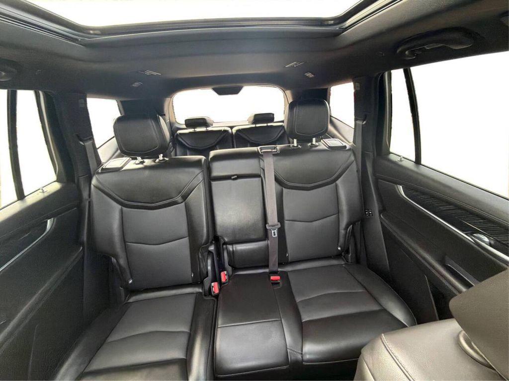 used 2023 Cadillac XT6 car, priced at $33,950
