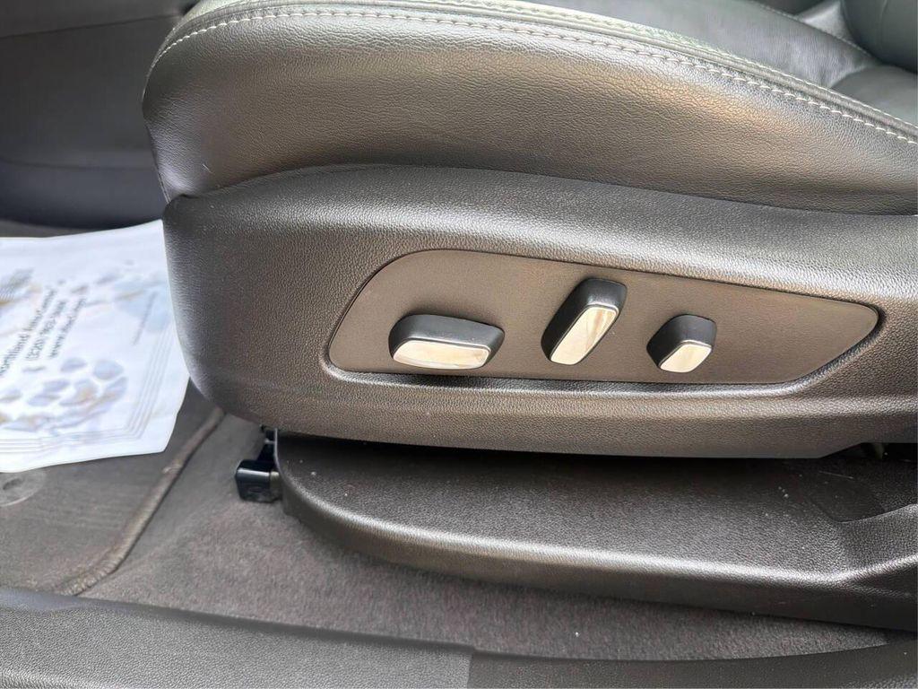 used 2023 Cadillac XT6 car, priced at $33,950