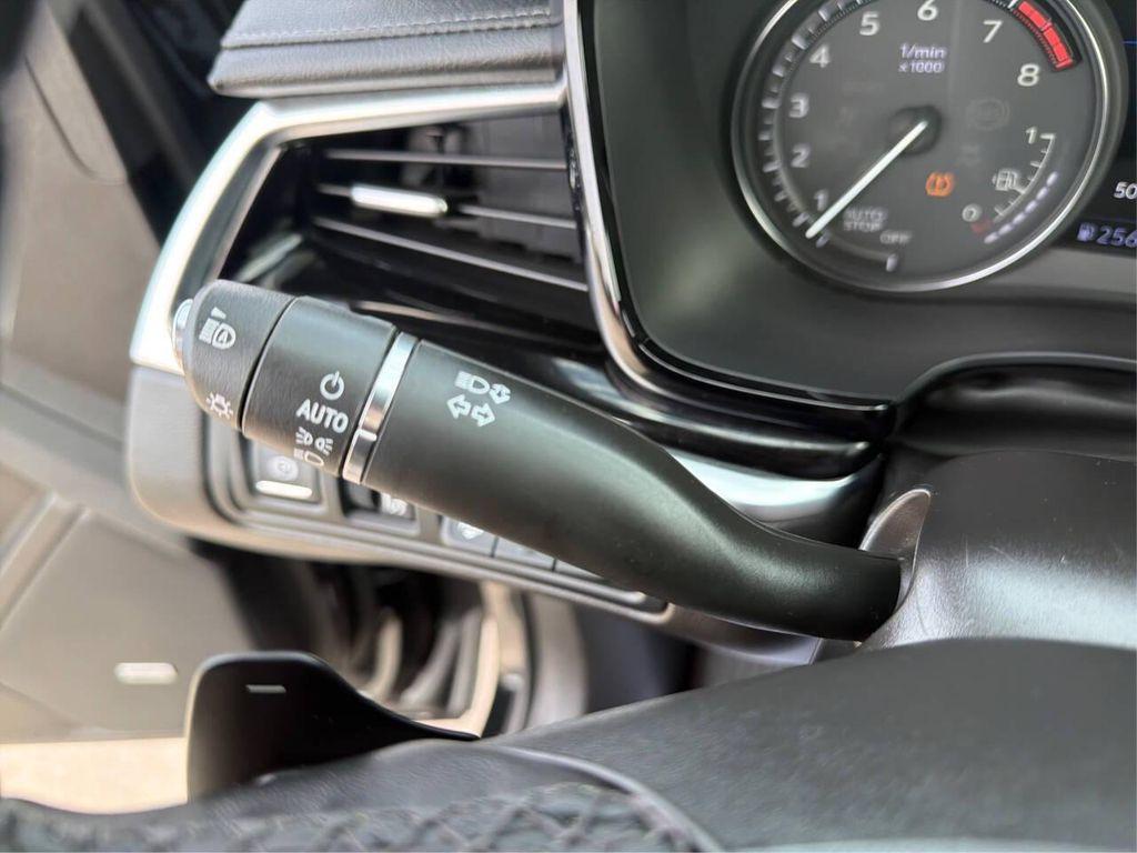 used 2023 Cadillac XT6 car, priced at $33,950