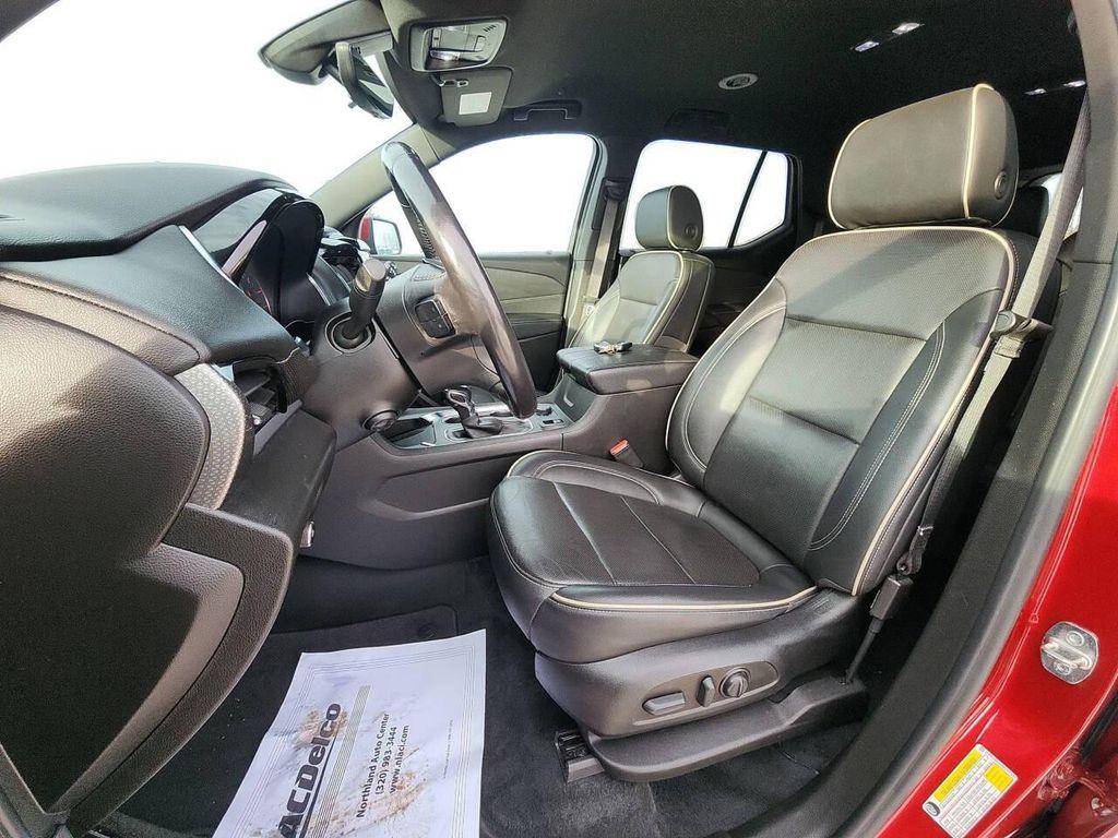 used 2022 Chevrolet Traverse car, priced at $28,950