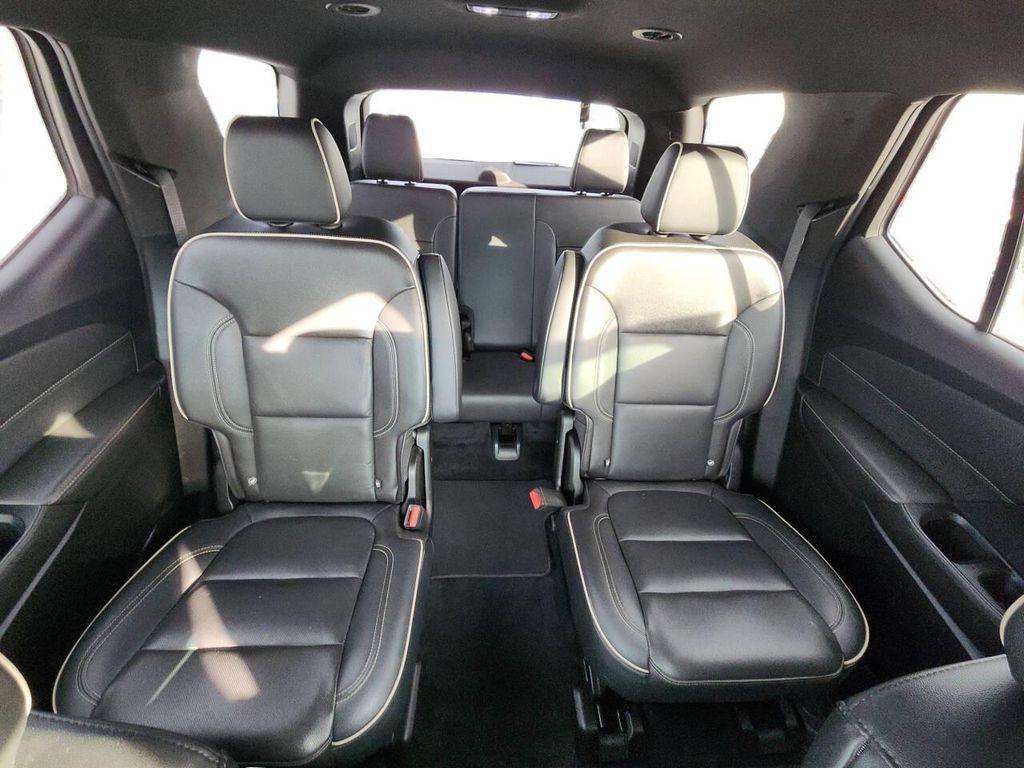 used 2022 Chevrolet Traverse car, priced at $28,950