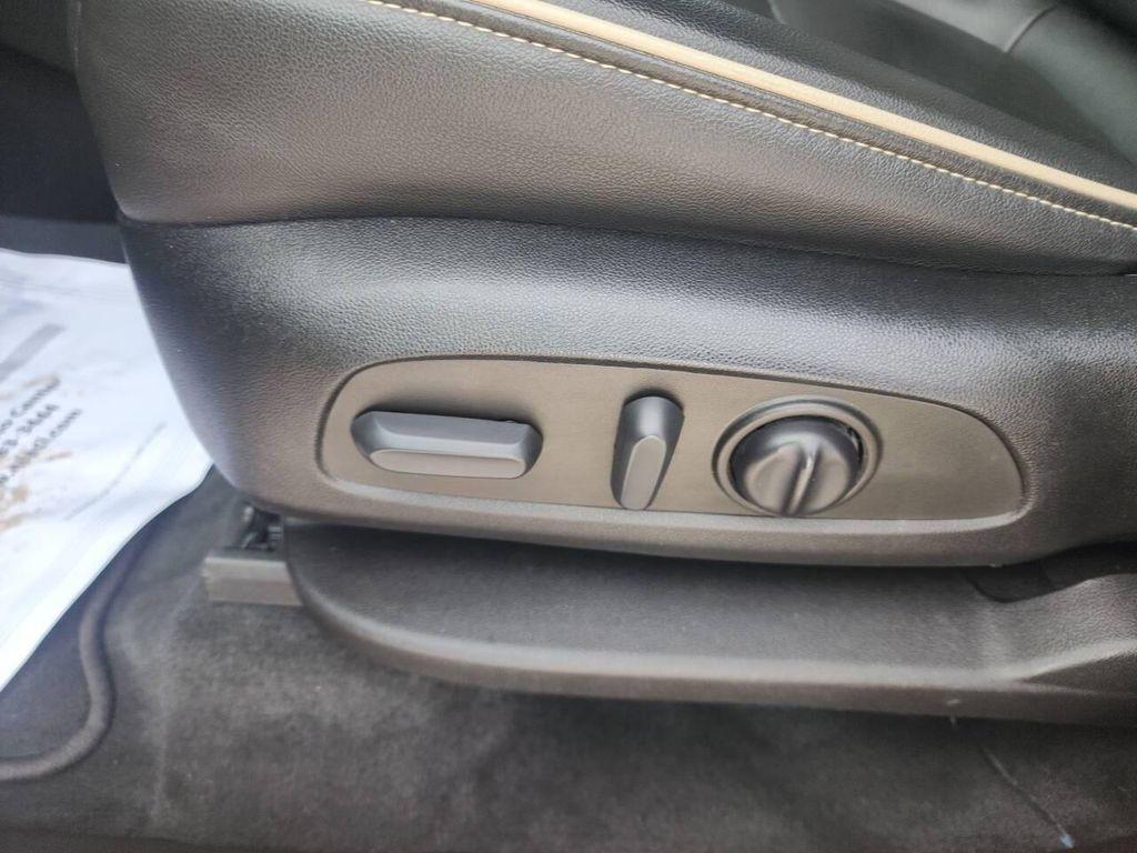 used 2022 Chevrolet Traverse car, priced at $28,950