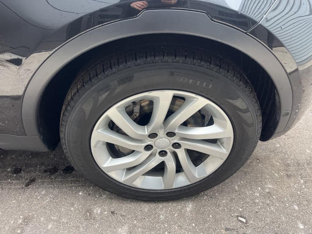 used 2019 Land Rover Discovery car, priced at $19,884