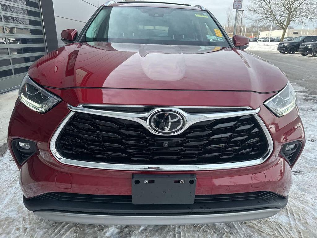used 2023 Toyota Highlander car, priced at $43,091
