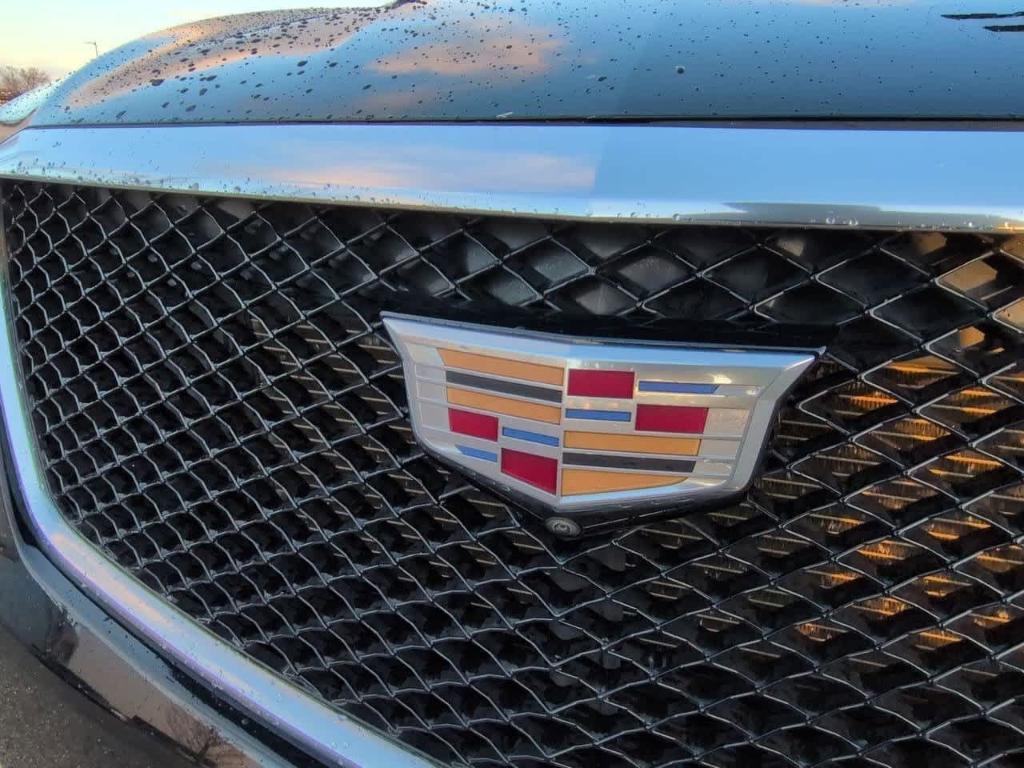 used 2023 Cadillac XT5 car, priced at $28,865