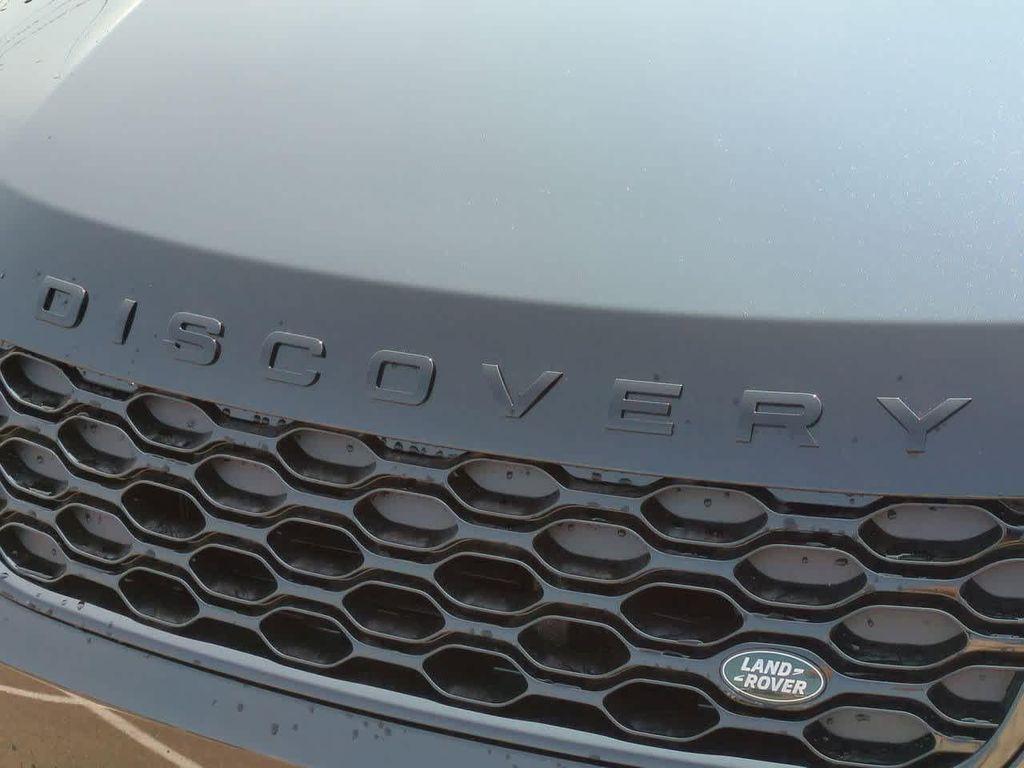 new 2025 Land Rover Discovery car, priced at $79,768