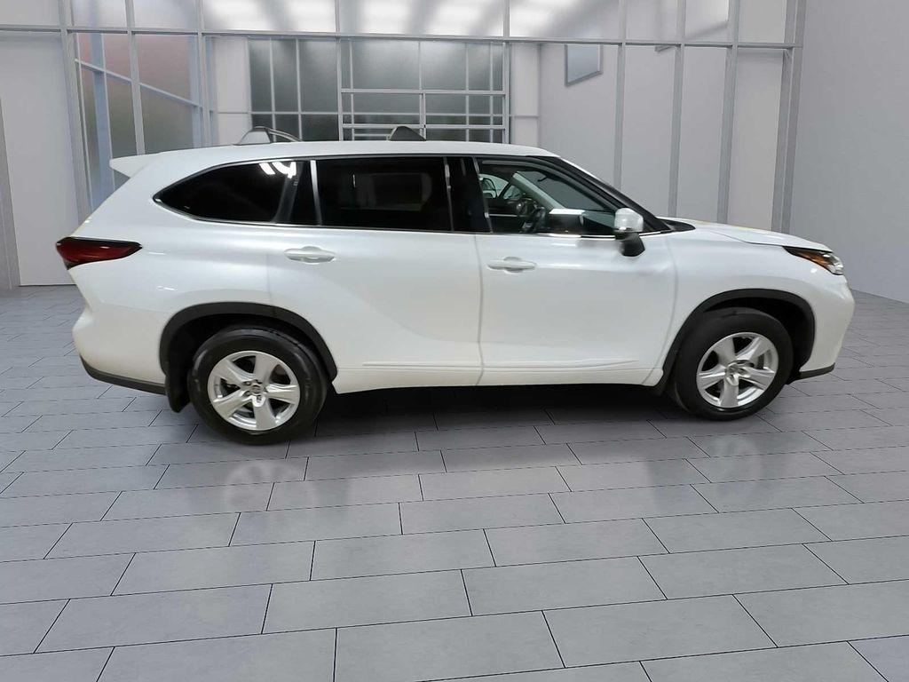 used 2022 Toyota Highlander car, priced at $31,195