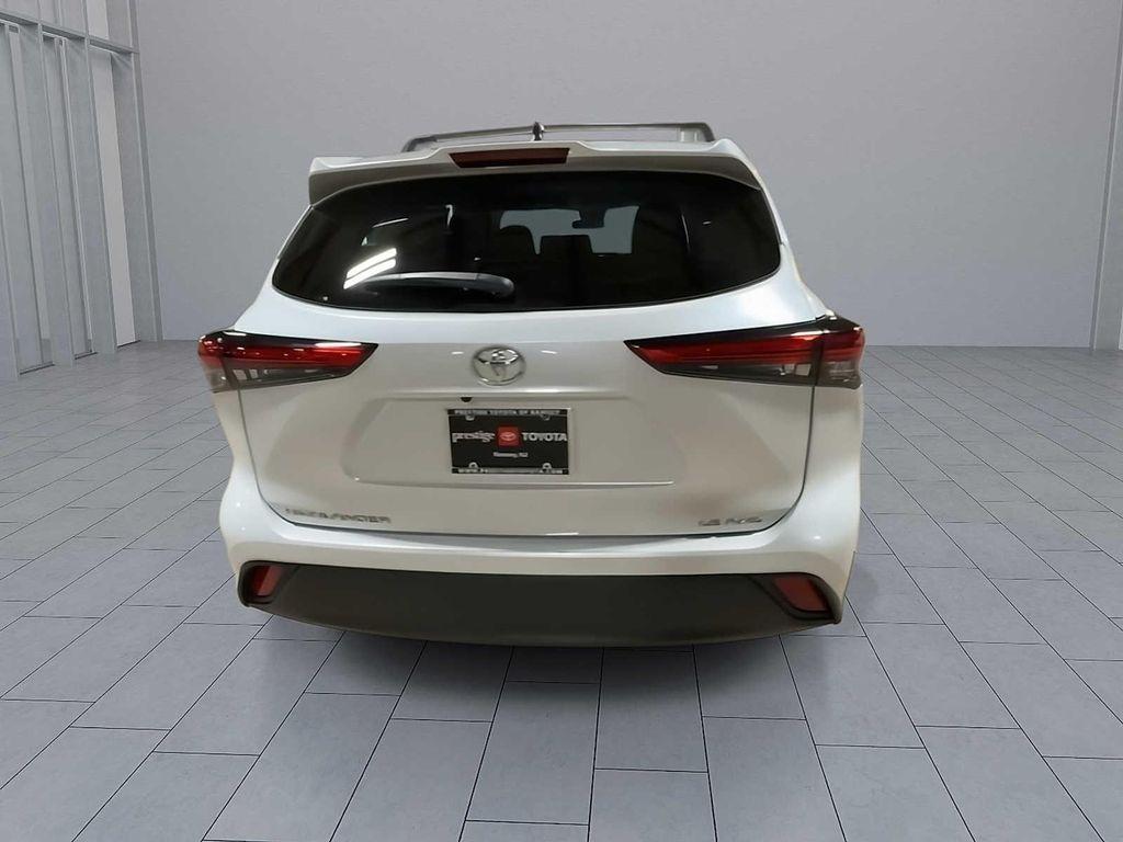 used 2022 Toyota Highlander car, priced at $31,195
