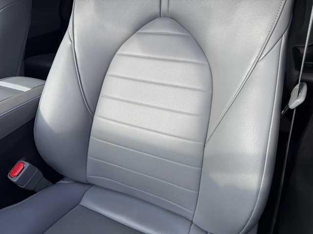 used 2022 Toyota Highlander car, priced at $28,995