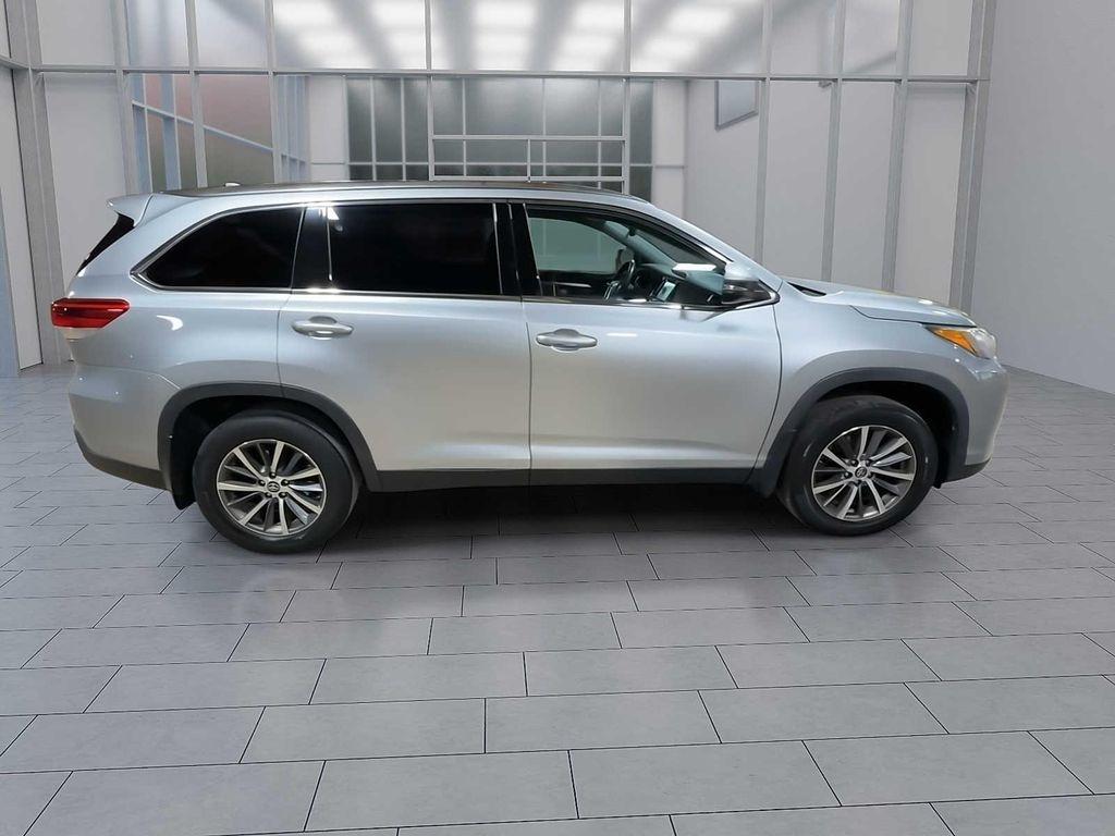 used 2019 Toyota Highlander car, priced at $18,995