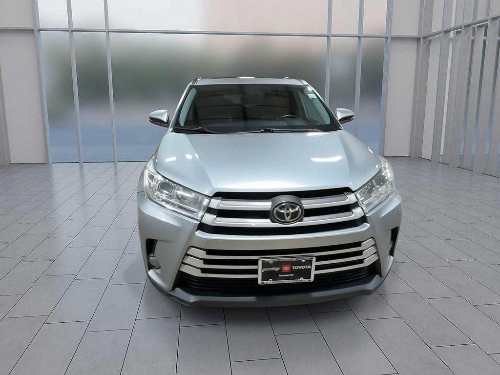 used 2019 Toyota Highlander car, priced at $18,995