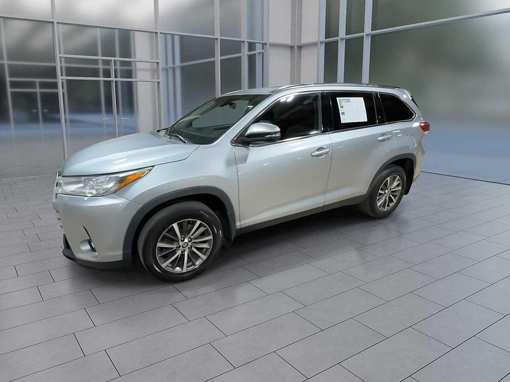 used 2019 Toyota Highlander car, priced at $18,995