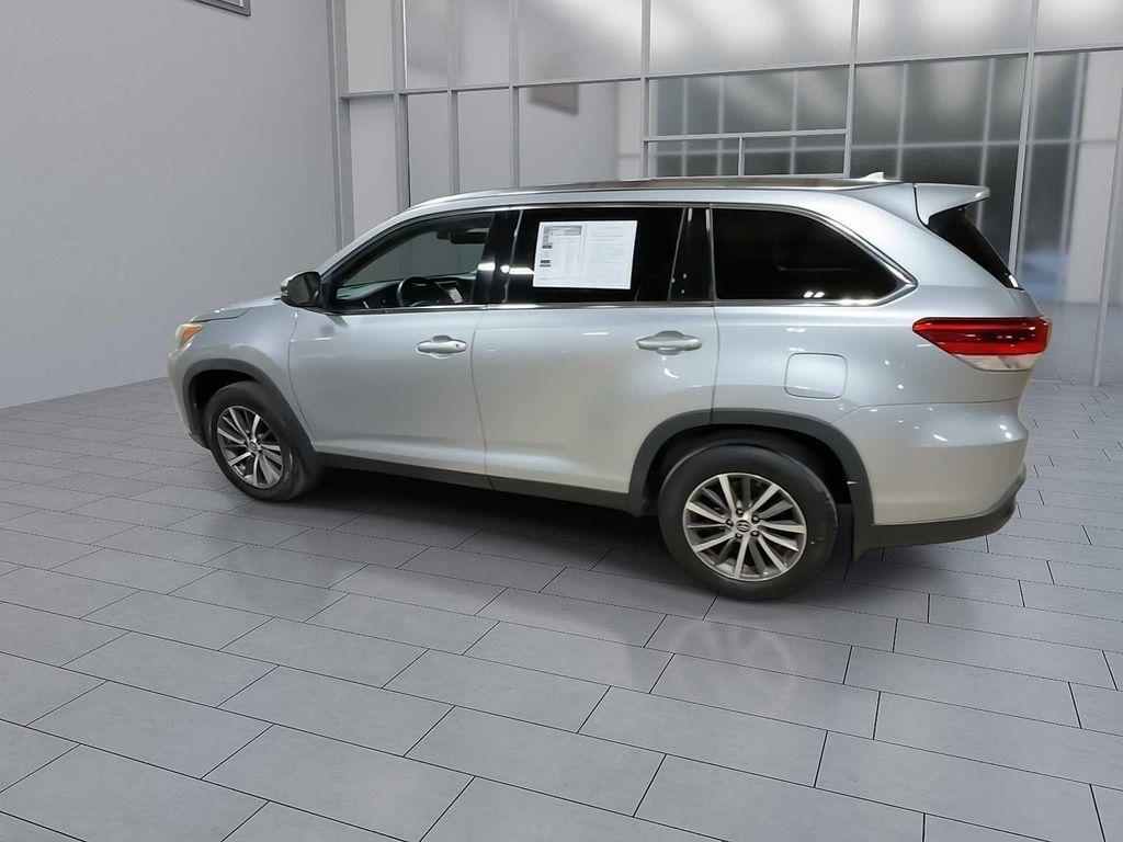 used 2019 Toyota Highlander car, priced at $18,995
