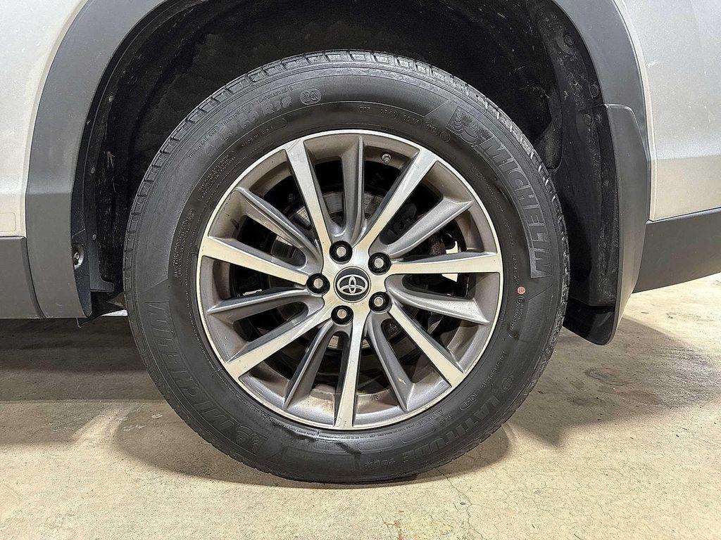 used 2019 Toyota Highlander car, priced at $18,995