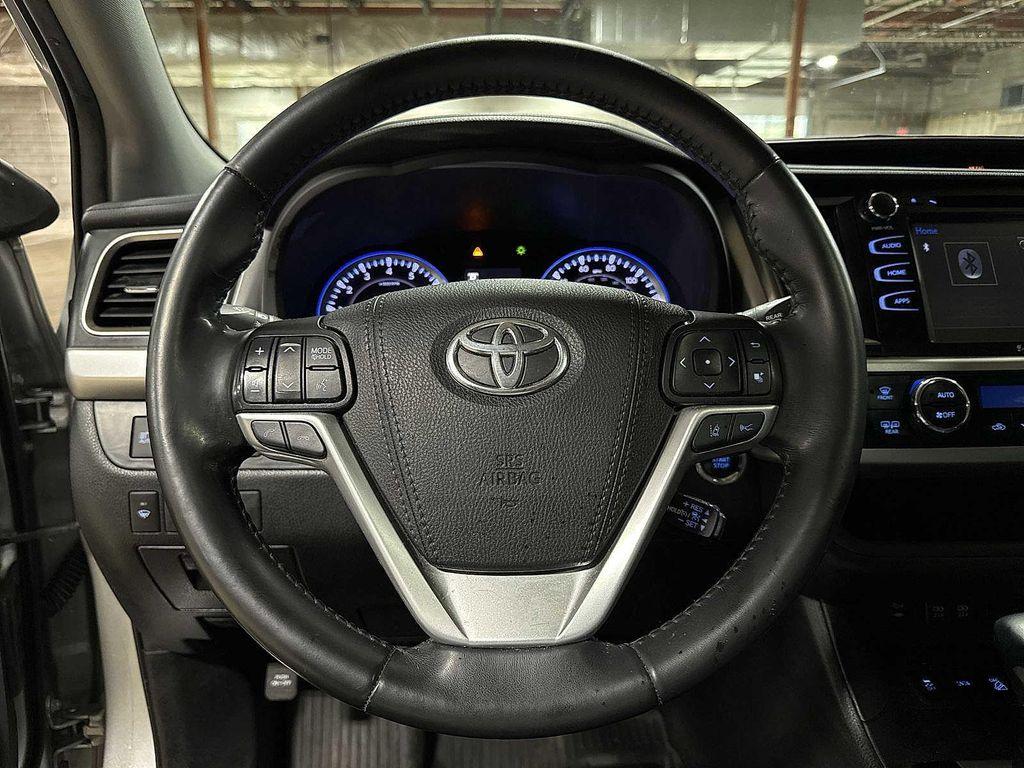 used 2019 Toyota Highlander car, priced at $18,995