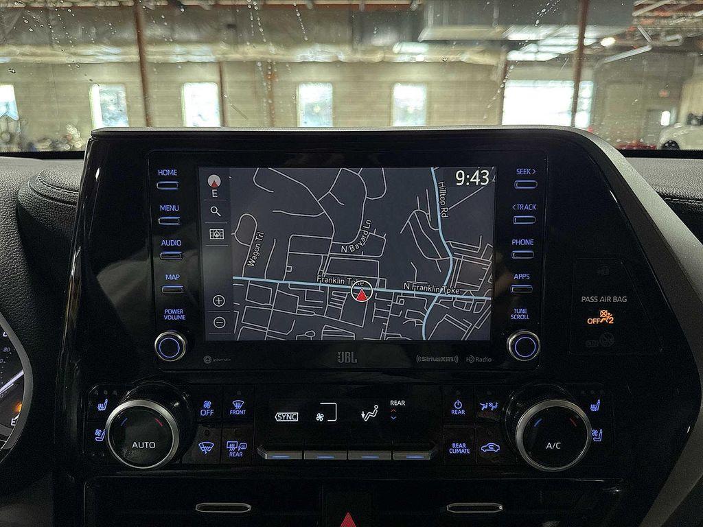 used 2020 Toyota Highlander car, priced at $30,395