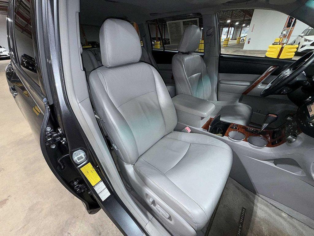 used 2008 Toyota Highlander car, priced at $8,995