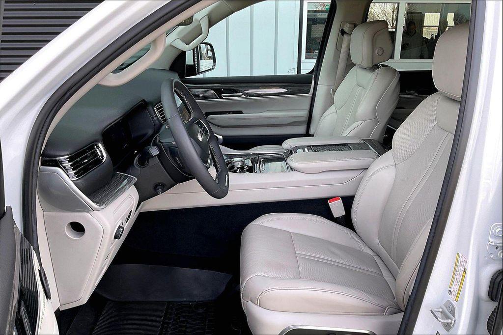 used 2022 Jeep Wagoneer car, priced at $46,472