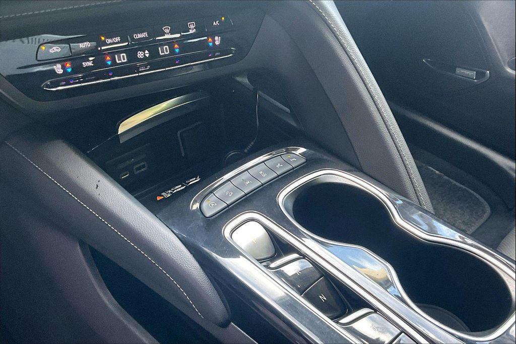 used 2023 Buick Envision car, priced at $31,897
