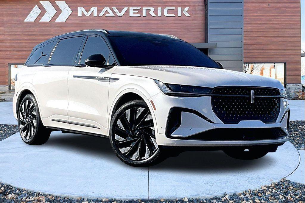 used 2024 Lincoln Nautilus car, priced at $59,720