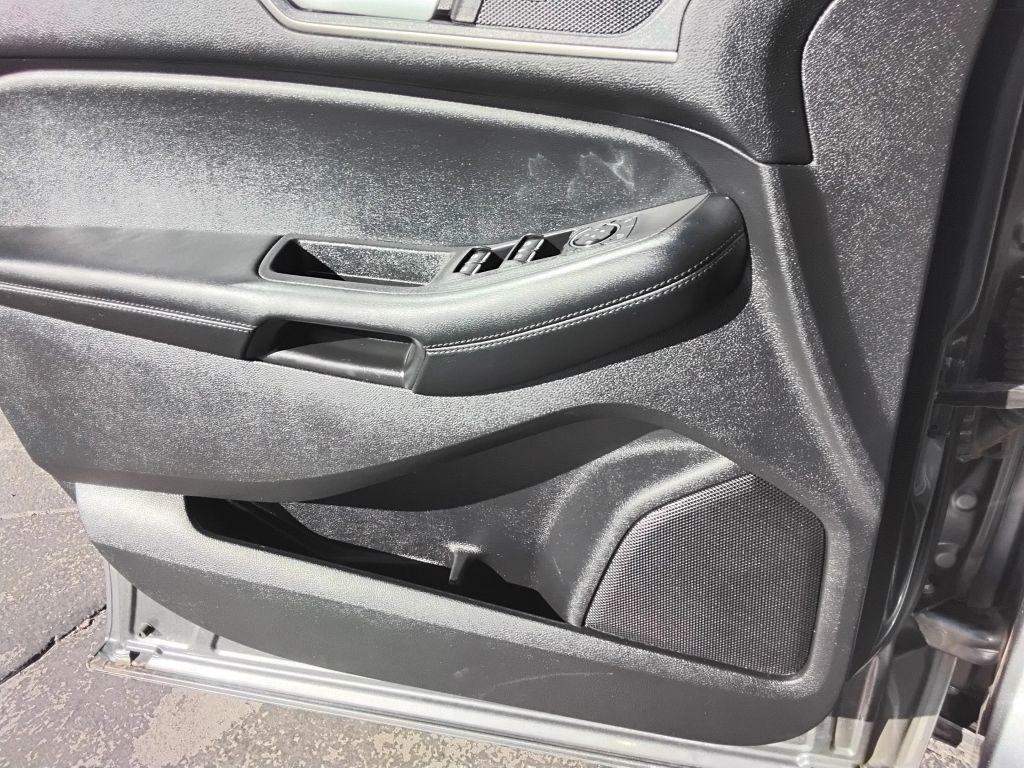 used 2021 Ford Edge car, priced at $19,000