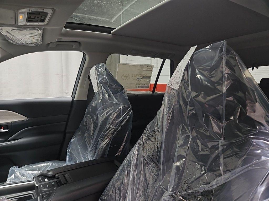 new 2026 Toyota Grand Highlander car, priced at $53,593