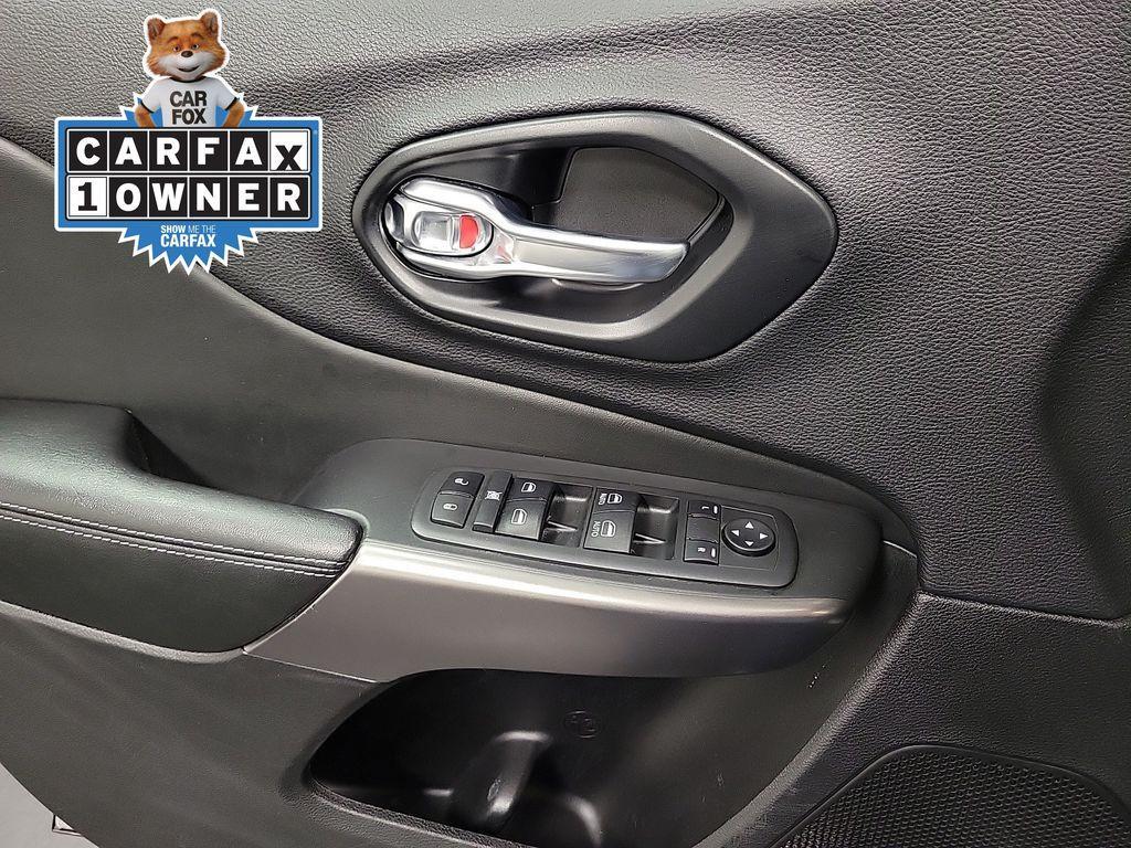 used 2021 Jeep Cherokee car, priced at $16,995