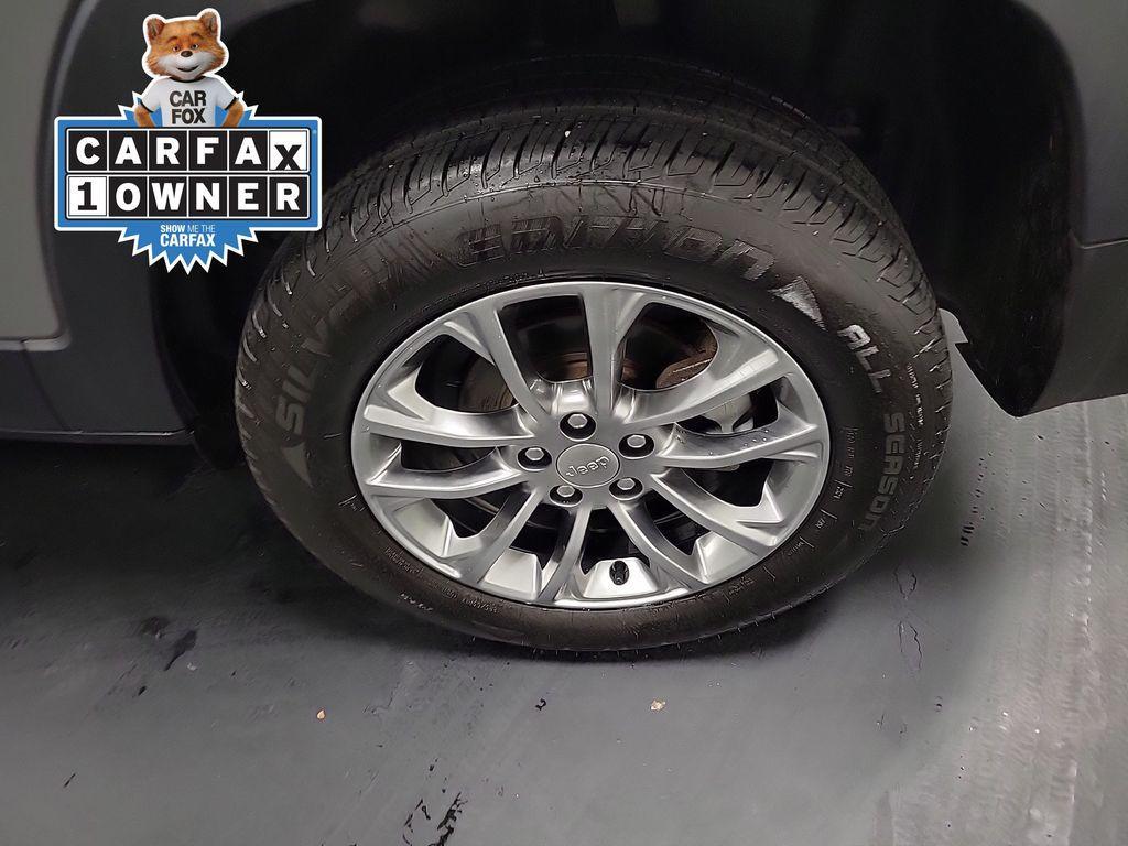 used 2021 Jeep Cherokee car, priced at $16,995