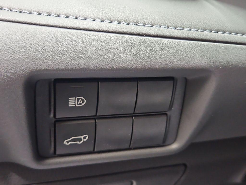 new 2026 Toyota Highlander Hybrid car, priced at $49,938