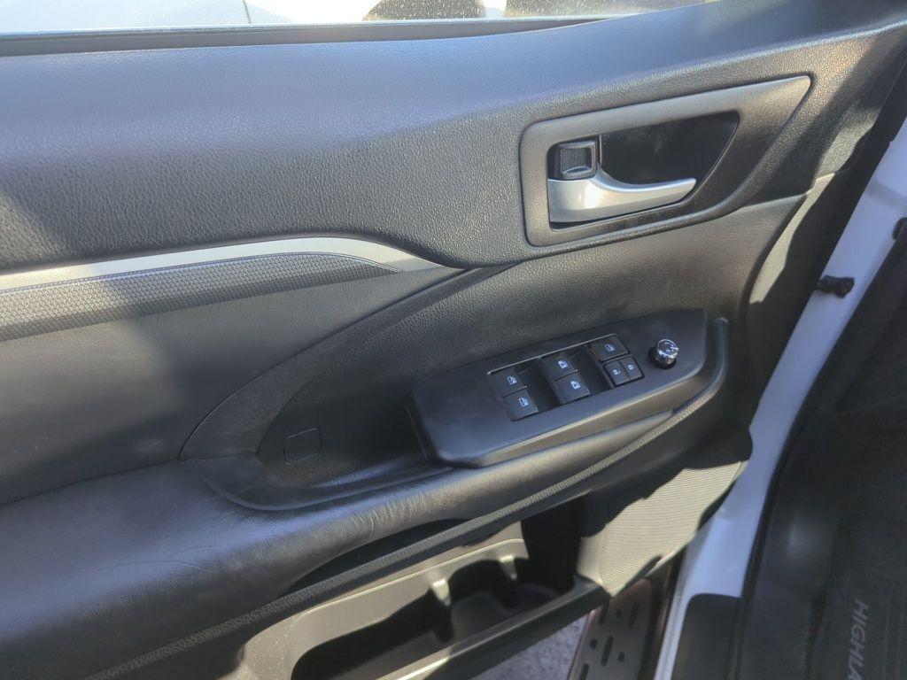 used 2017 Toyota Highlander car, priced at $20,500