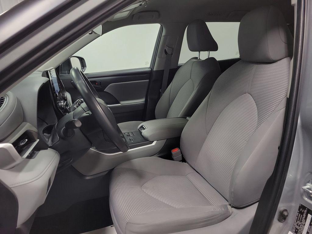 used 2023 Toyota Highlander Hybrid car, priced at $28,995