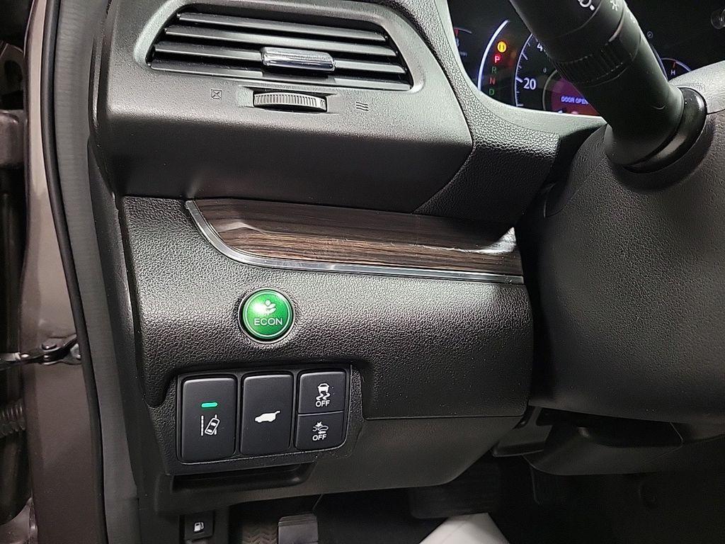 used 2016 Honda CR-V car, priced at $15,995