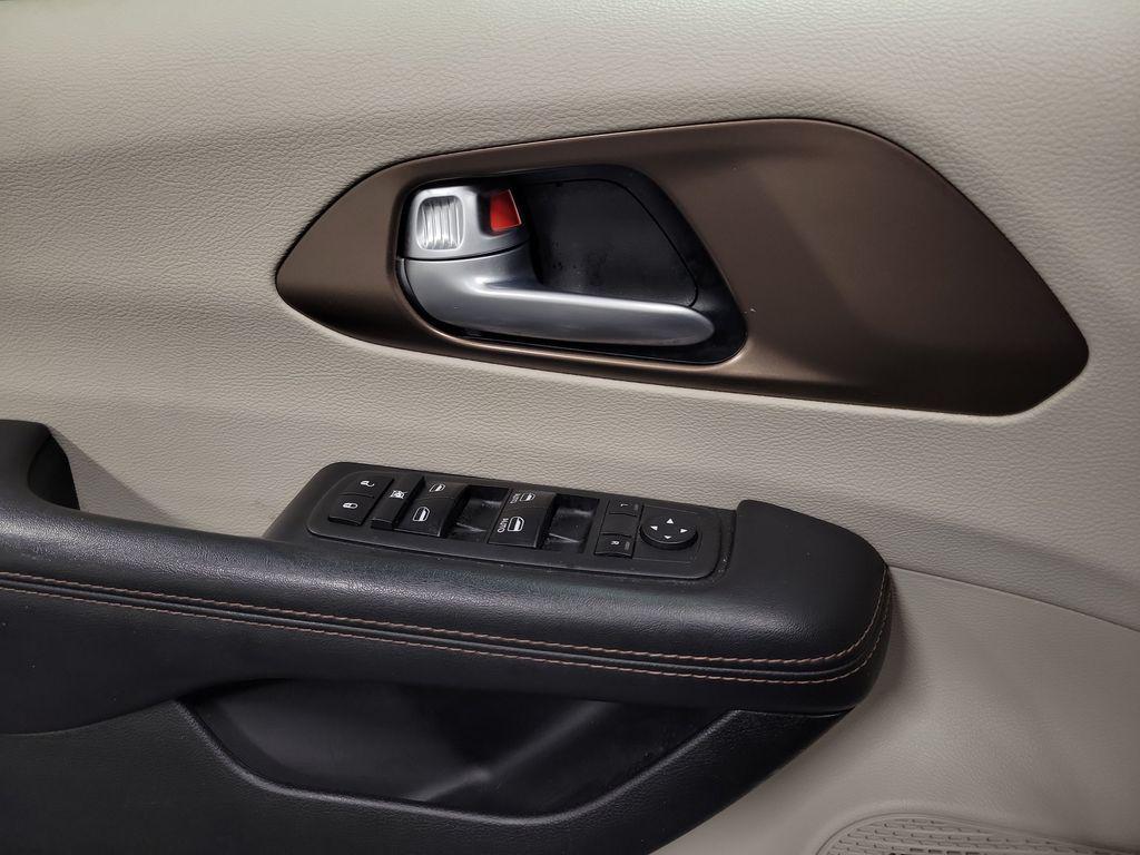 used 2017 Chrysler Pacifica car, priced at $8,995