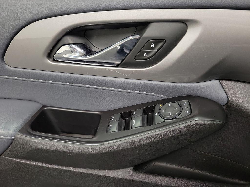 used 2020 Chevrolet Traverse car, priced at $17,500