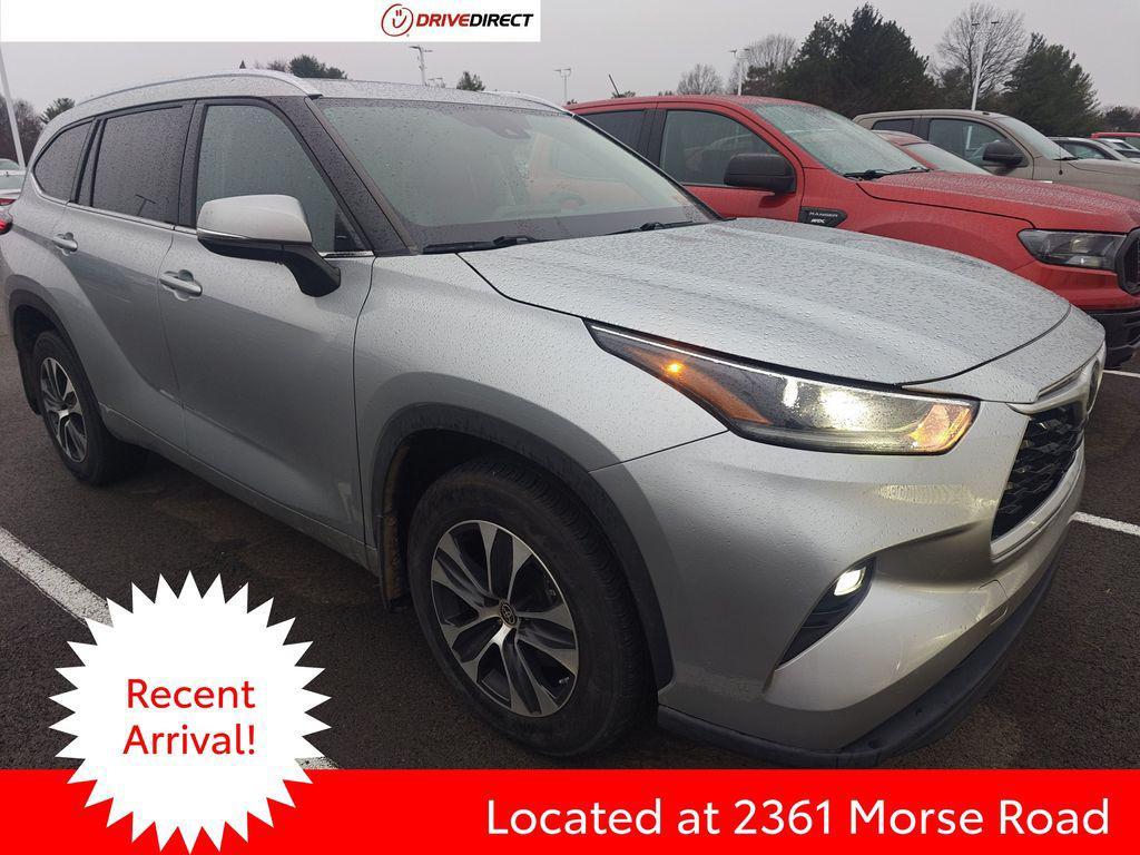 used 2021 Toyota Highlander car, priced at $31,995