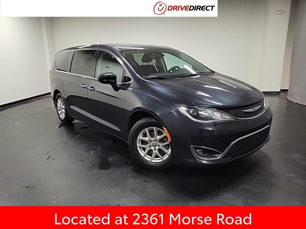 used 2020 Chrysler Pacifica car, priced at $13,500