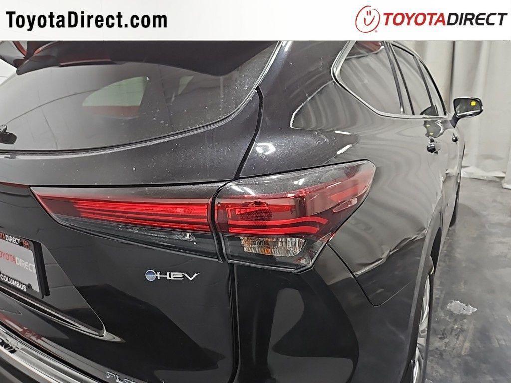 new 2026 Toyota Highlander Hybrid car, priced at $56,858